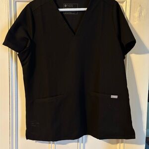 Casma Three-Pocket Scrub Top
